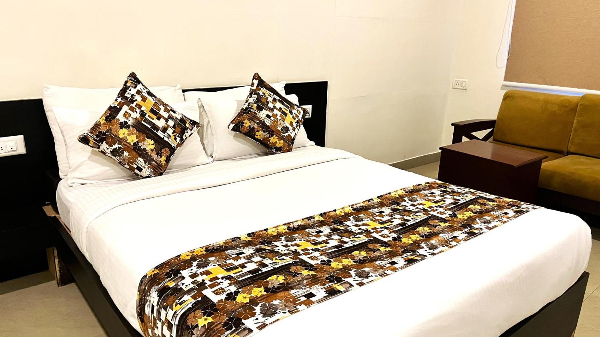 Athasri Hotel Hsr Layout Bangalore Exteriör bild